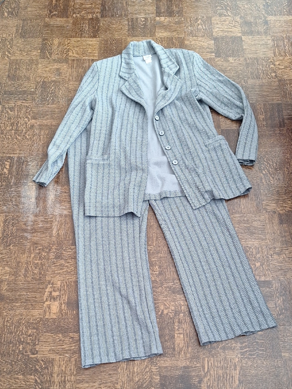 Vintage Leisure Grey Print Leisure Suit